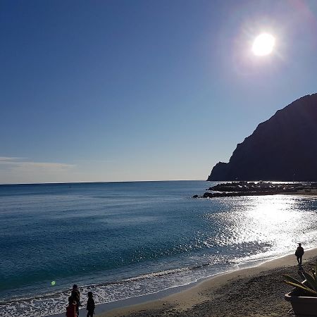 Lorenzo'S Charming Flat Monterosso al Mare Buitenkant foto